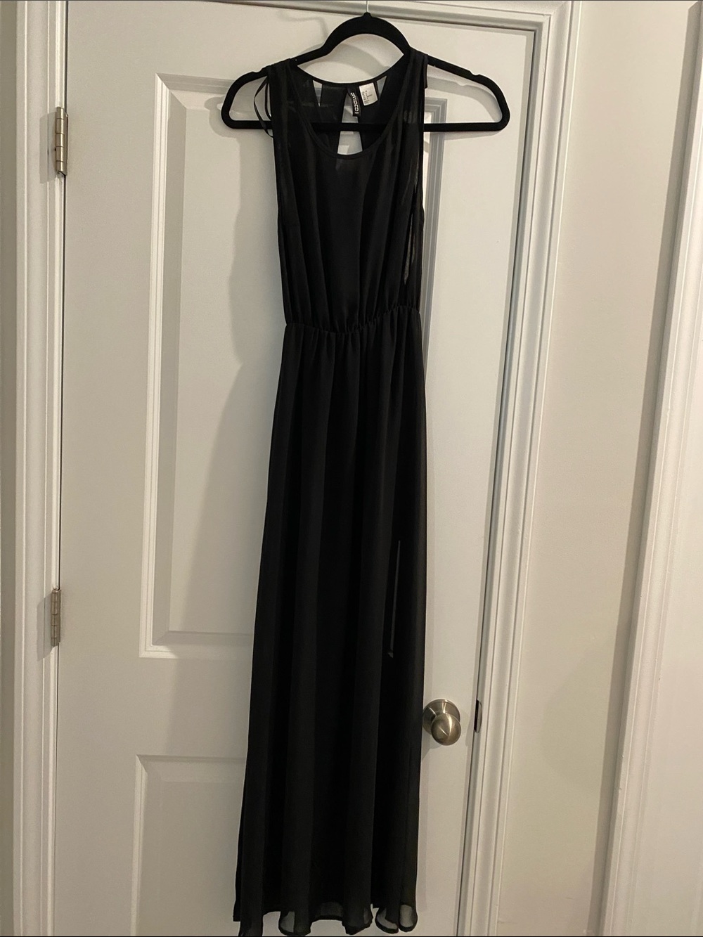Divided Black Sleeveless Maxi Dress